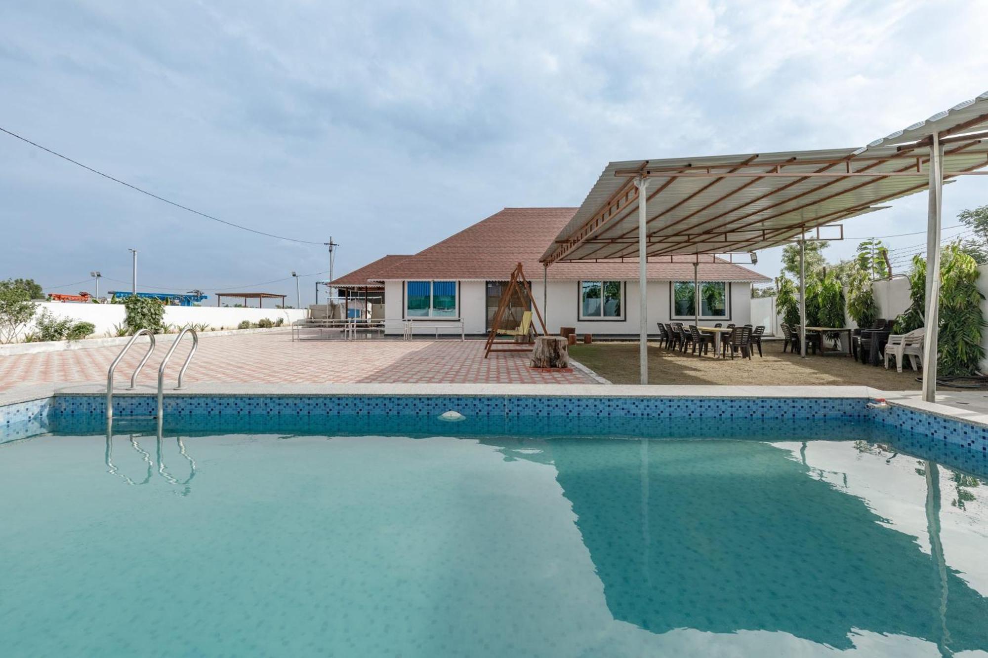 Aqua Lagoon Villa By Secret Turtle Pvt Pool Private Lawn Secundurabad Exterior foto